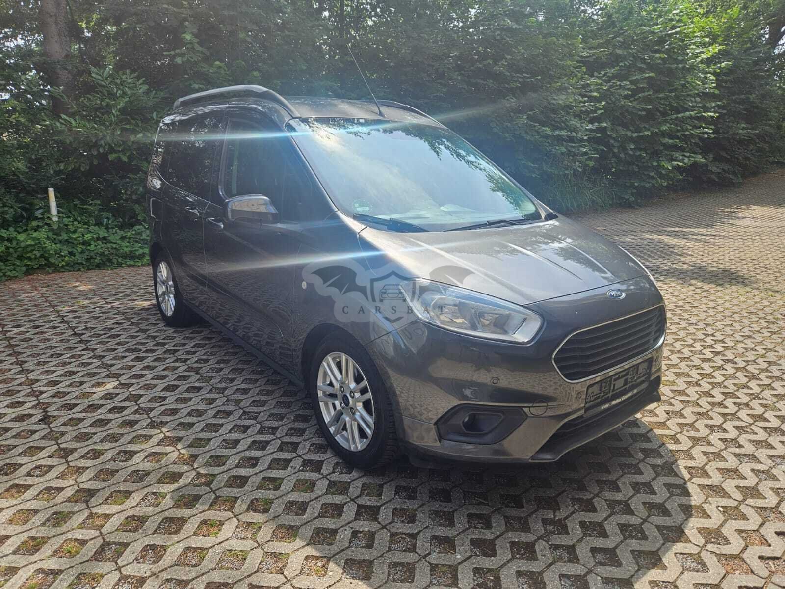 Ford Tourneo Courier 1.0 EcoBoost Titanium 2018
