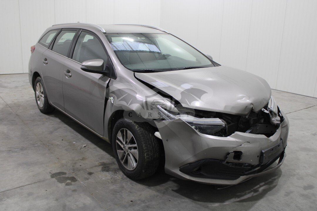 Toyota Auris 2015