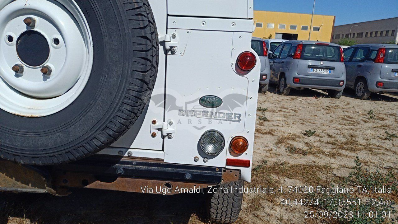 Land Rover Defender 110 2.2 2014