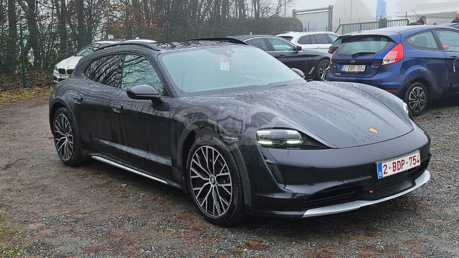 Porsche Taycan 2021