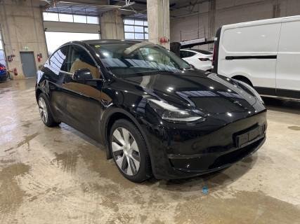Tesla Model Y 2013