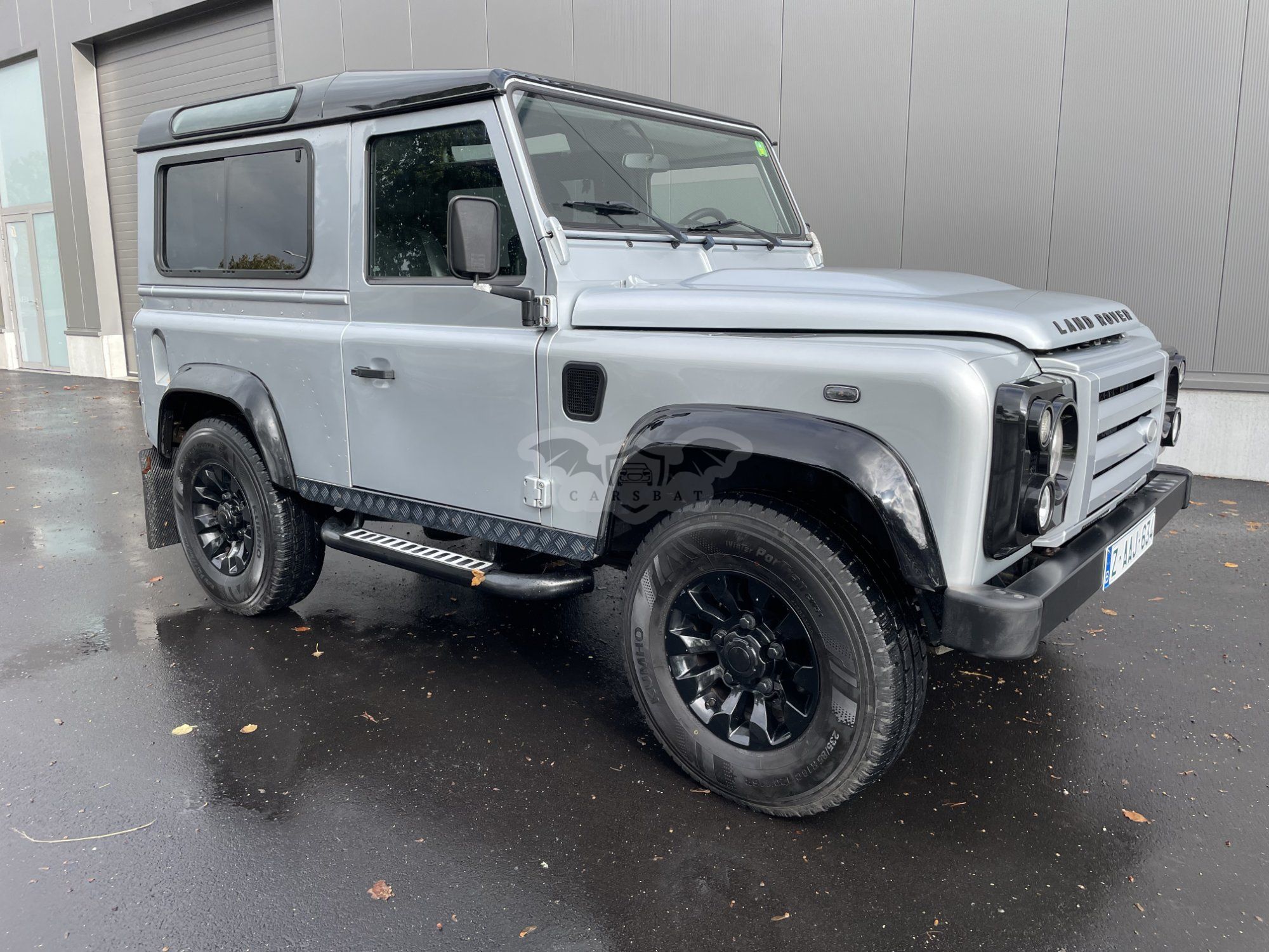 Land Rover Defender 2.4 2011