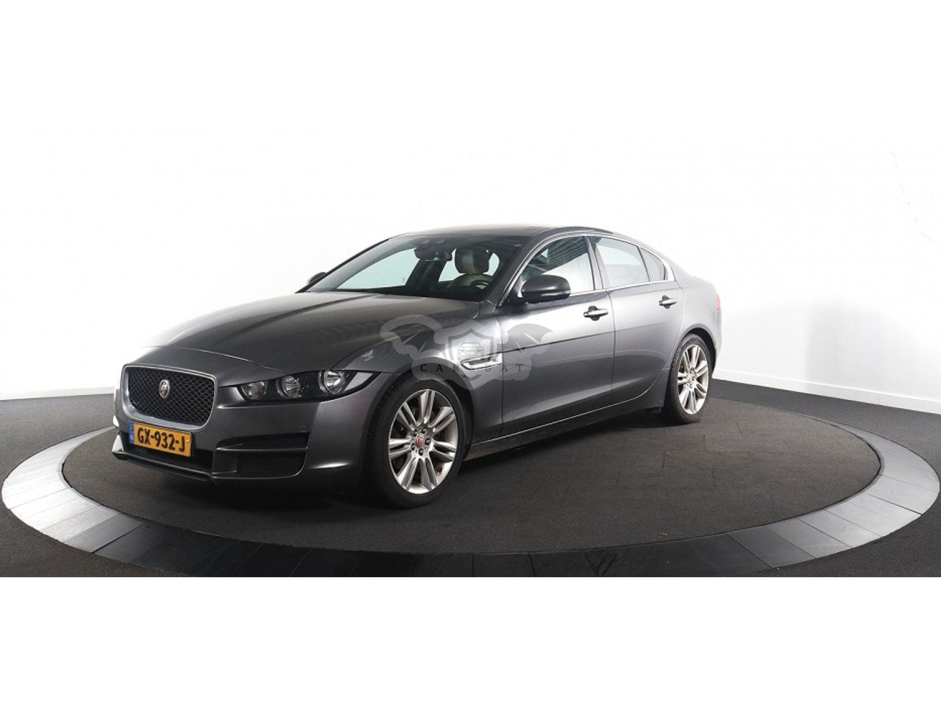 Jaguar XE 2.0 Portfolio 2015