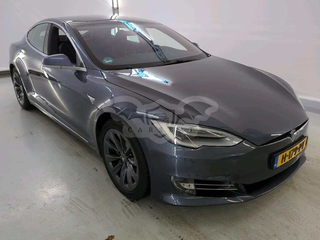 Tesla Model S 2020