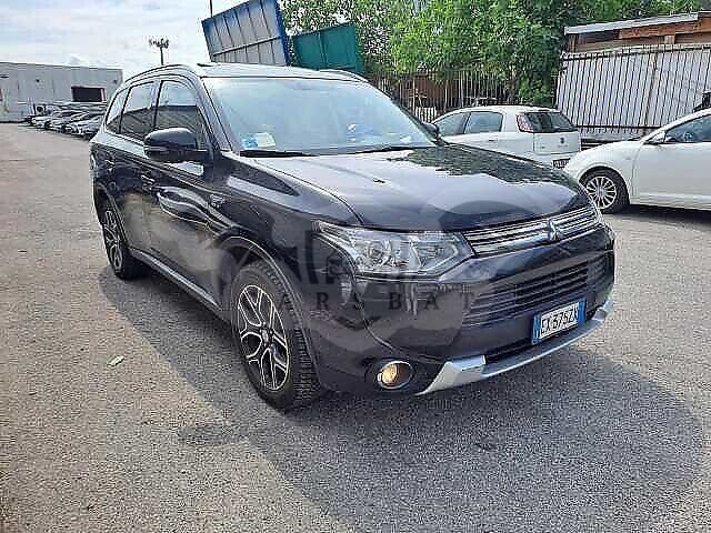Mitsubishi Outlander 2.0 InStyle 2015