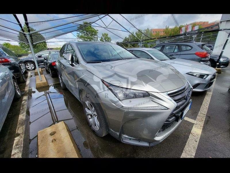 Lexus NX 300h Luxury 2017