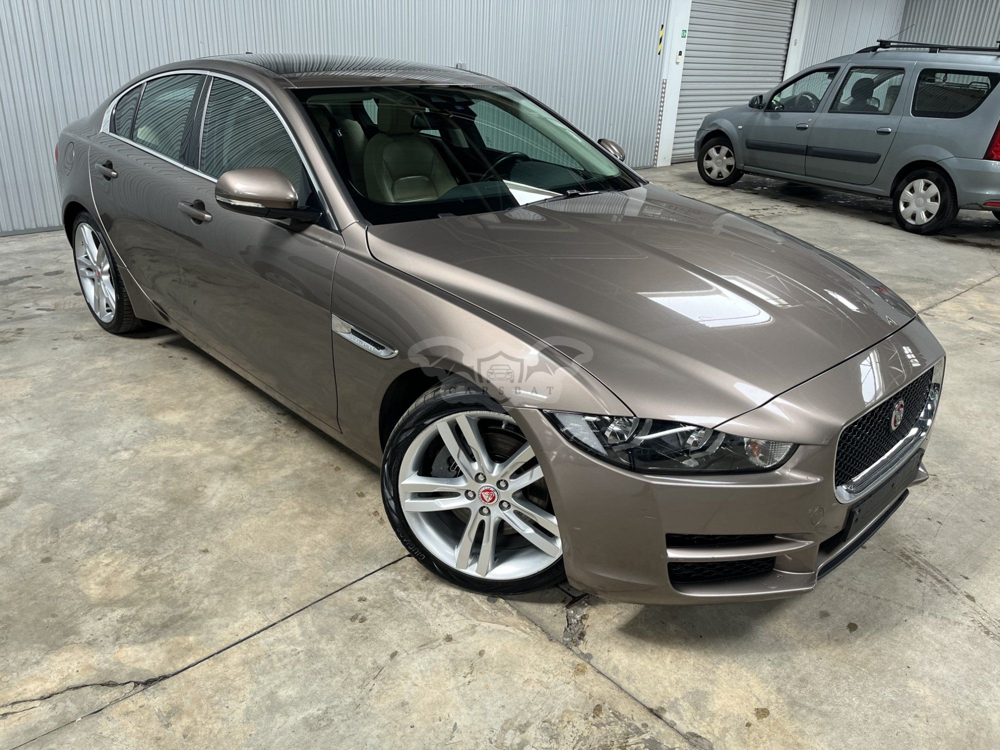 Jaguar XE 2.0i R Sport 2015