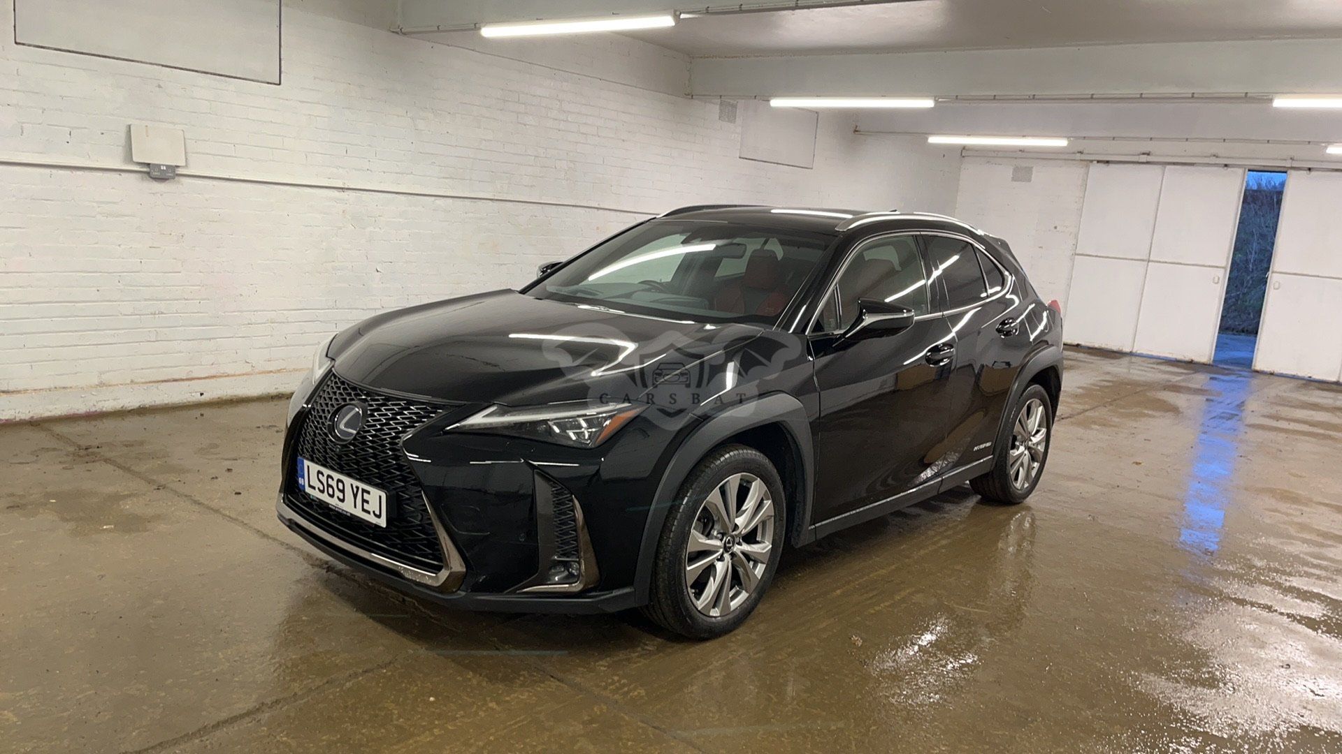 Lexus UX 250h F-Sport 2019