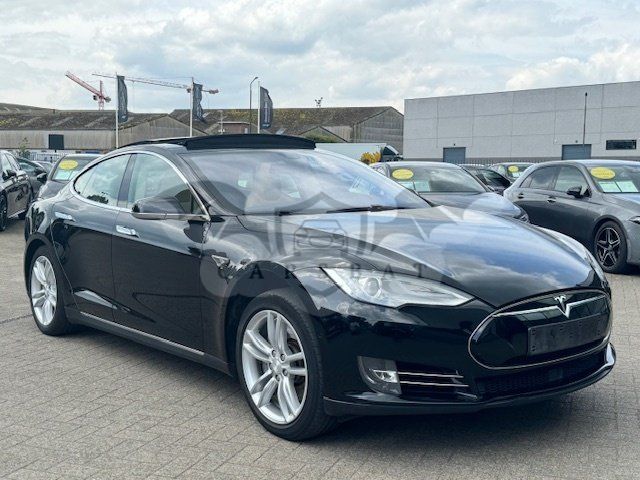 Tesla Model S 85 85 kWh 2015
