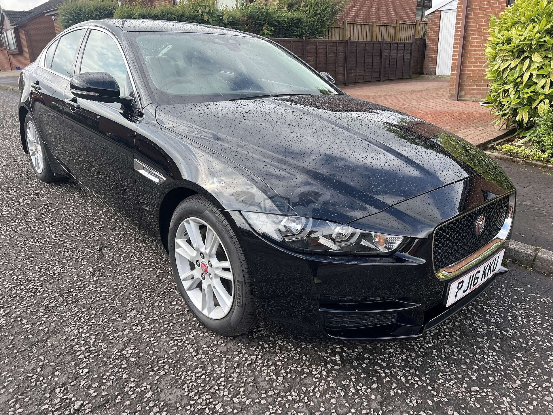 Jaguar XE 2.0d Prestige 2016