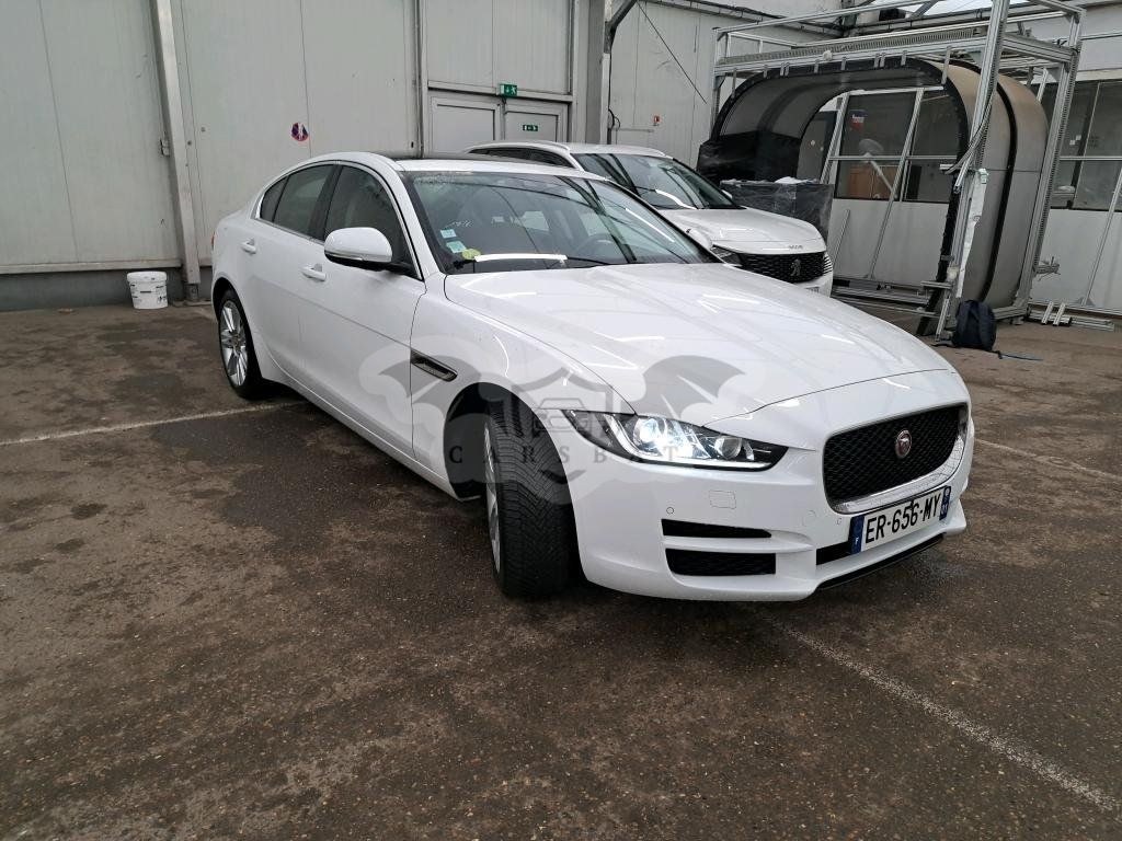 Jaguar XE 2.0d Portfolio 2017