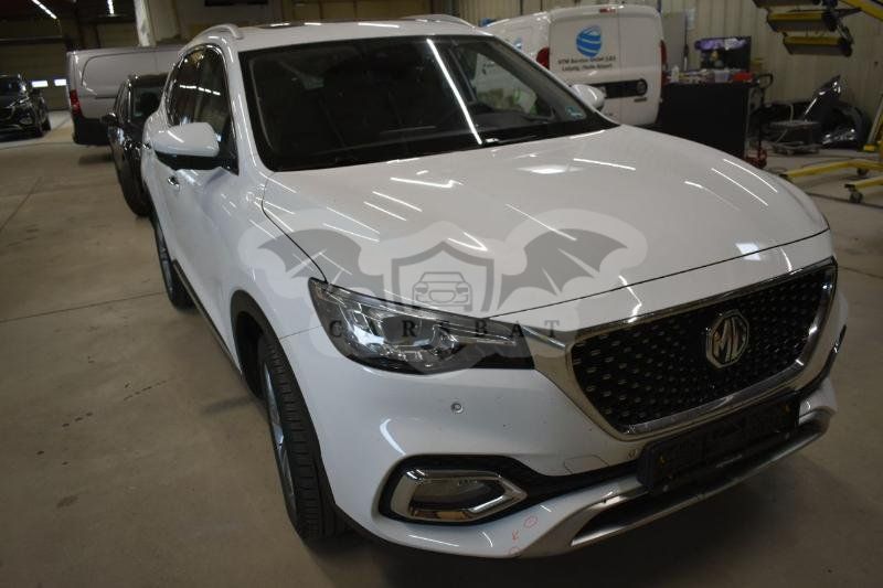 MG EHS Luxury 2022