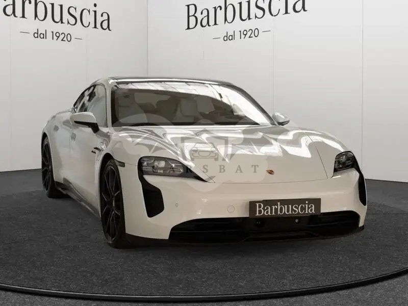 Porsche Taycan GTS 2022