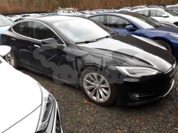 Tesla Model S 2020