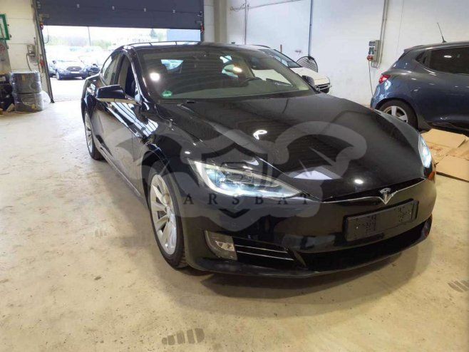 Tesla Model S 2019