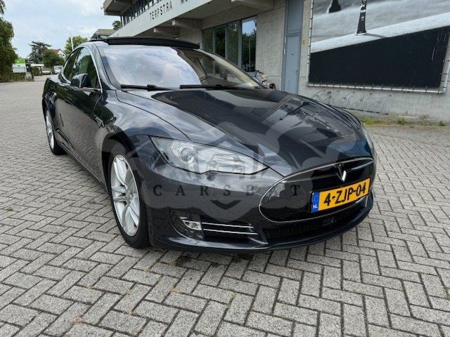 Tesla Model S 85 85 kWh 2015