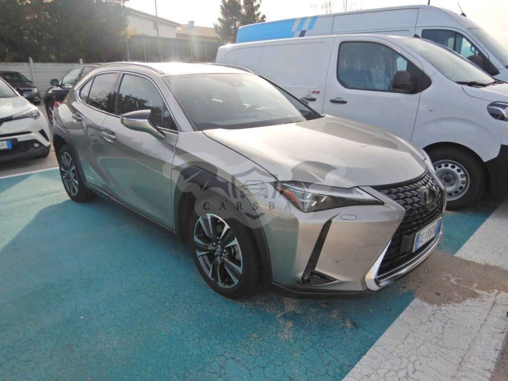 Lexus UX 250h 2021