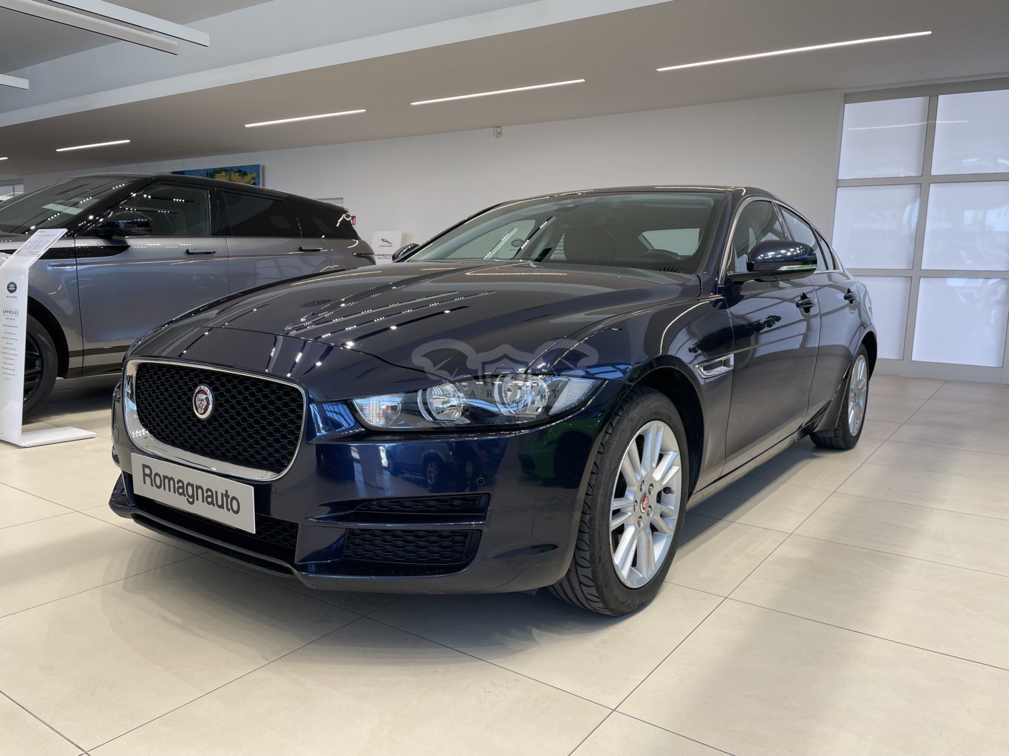 Jaguar XE 2.0d Prestige 2017