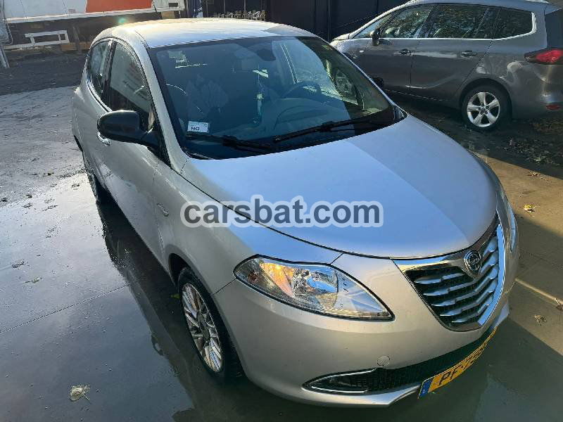 Lancia Ypsilon 1.2i Gold 2014