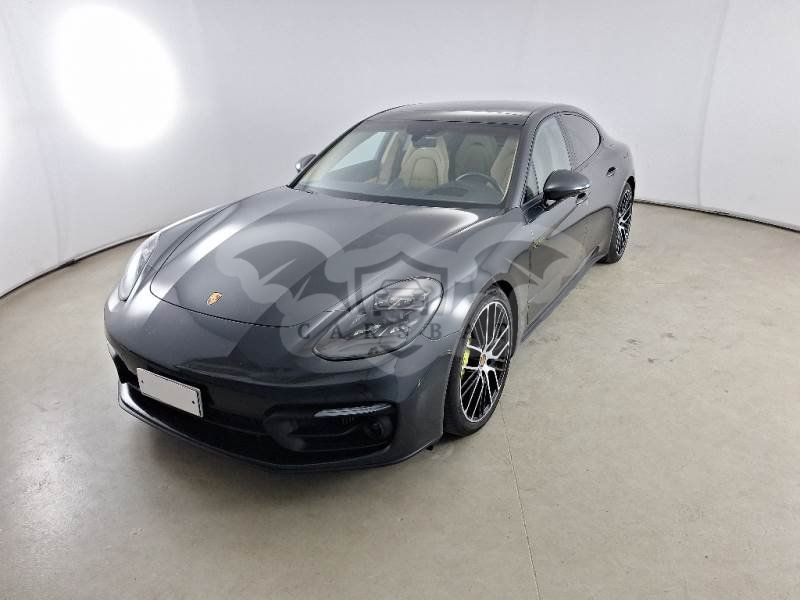 Porsche Panamera 4 2021