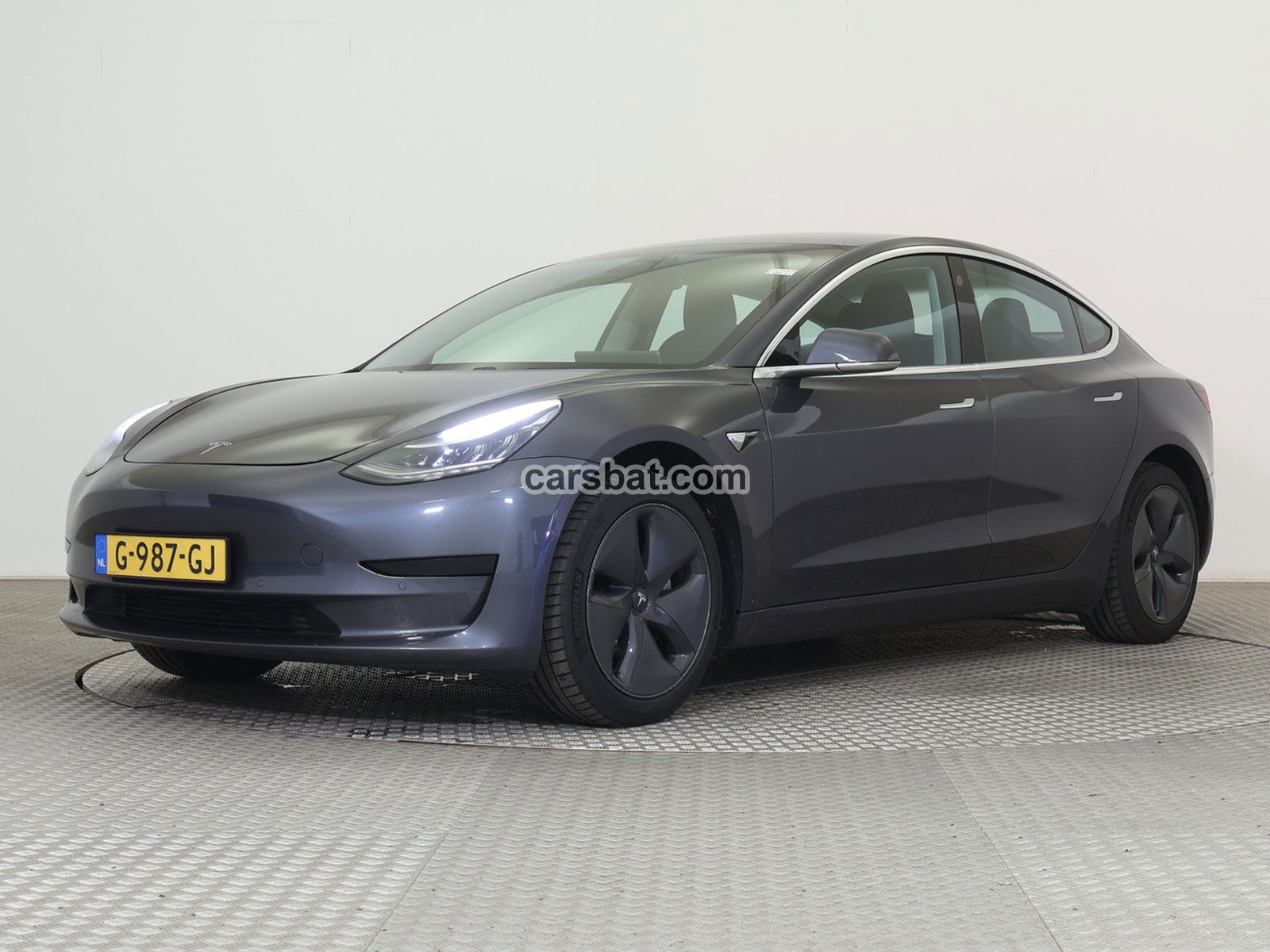 Tesla Model 3 Standard Range Plus 2019