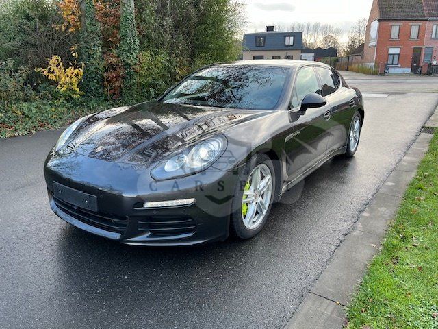 Porsche Panamera S 2013