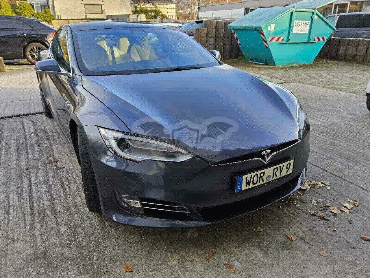 Tesla Model S 2020