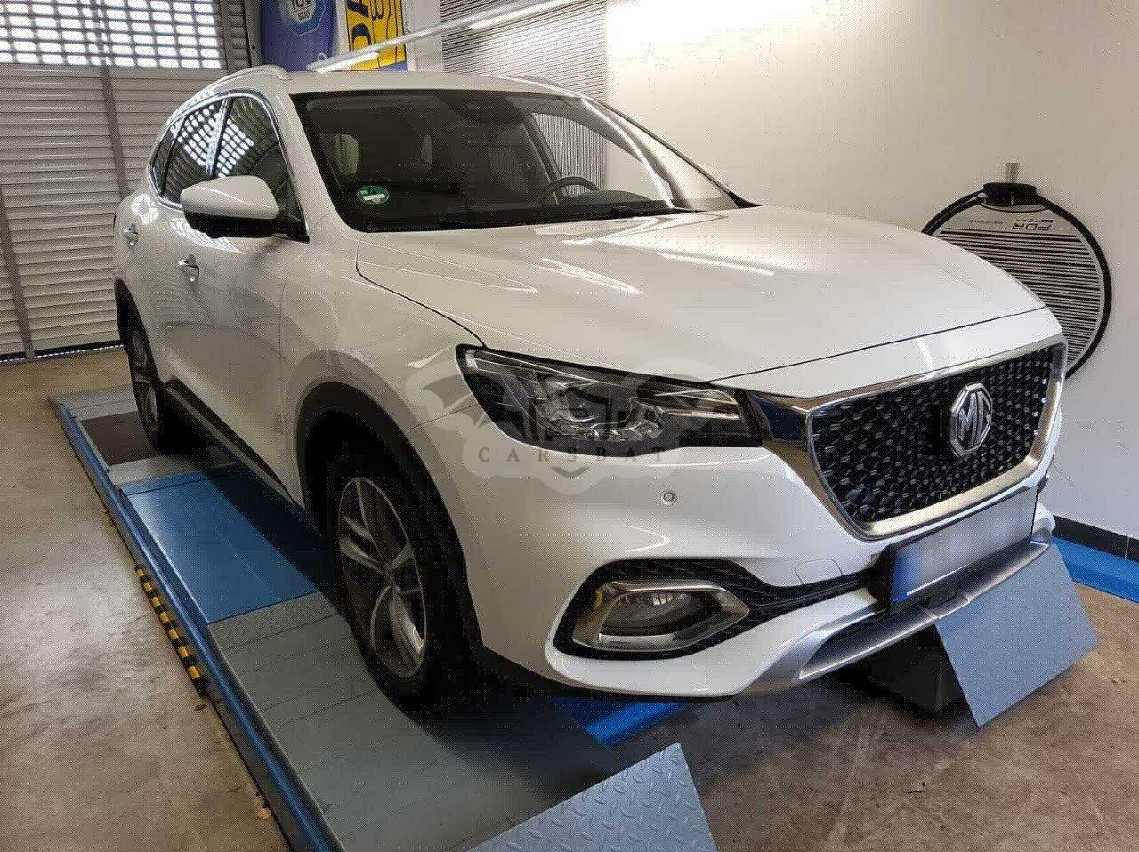 MG EHS Luxury 2021