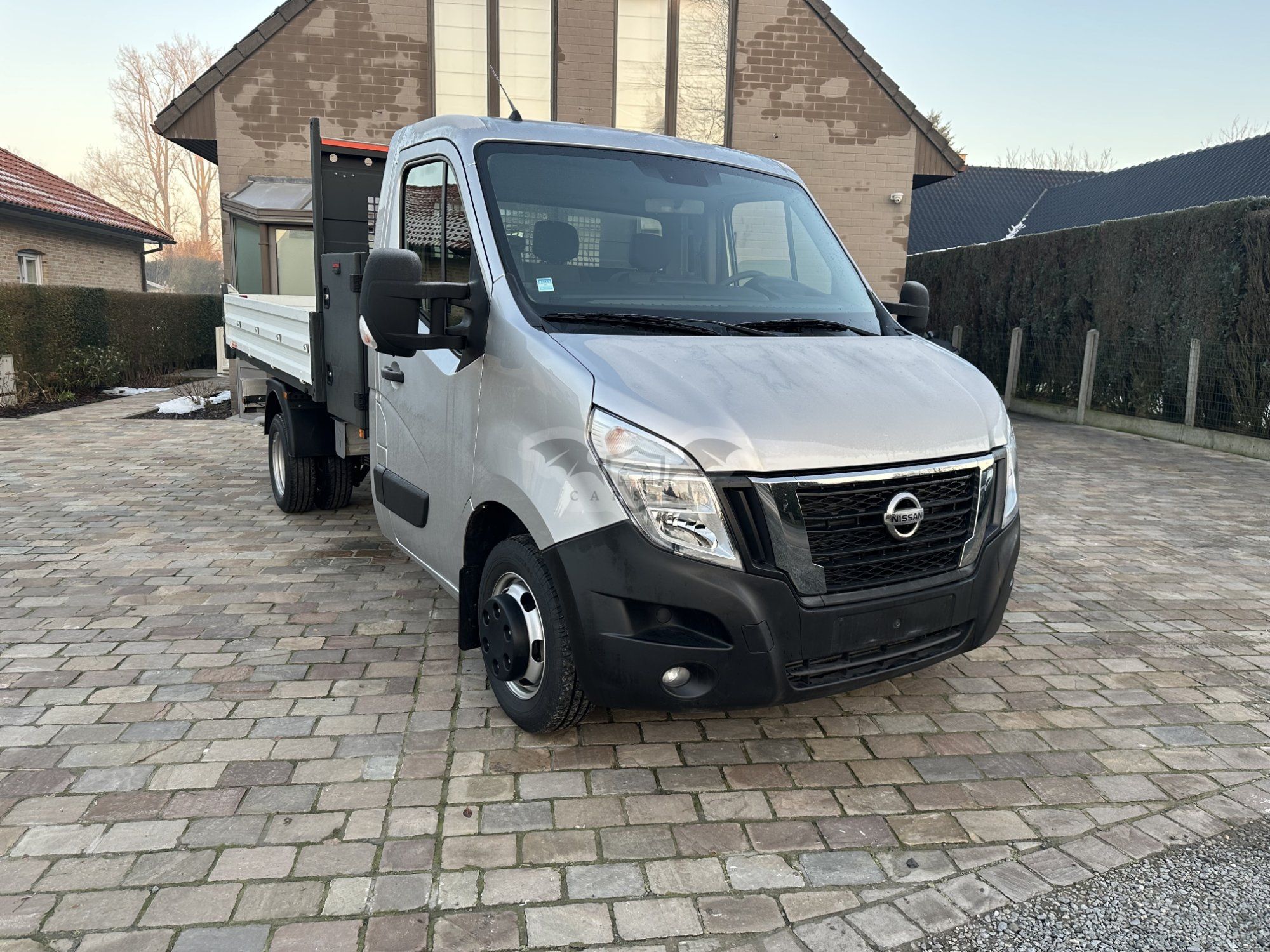 Nissan Interstar 2024