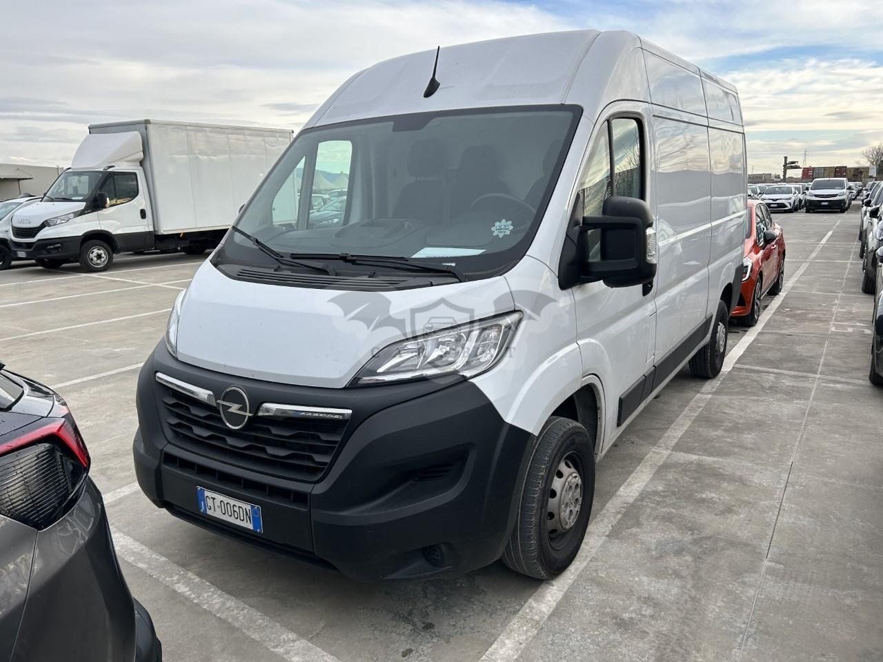 Opel Movano L2H2 2.2 2024