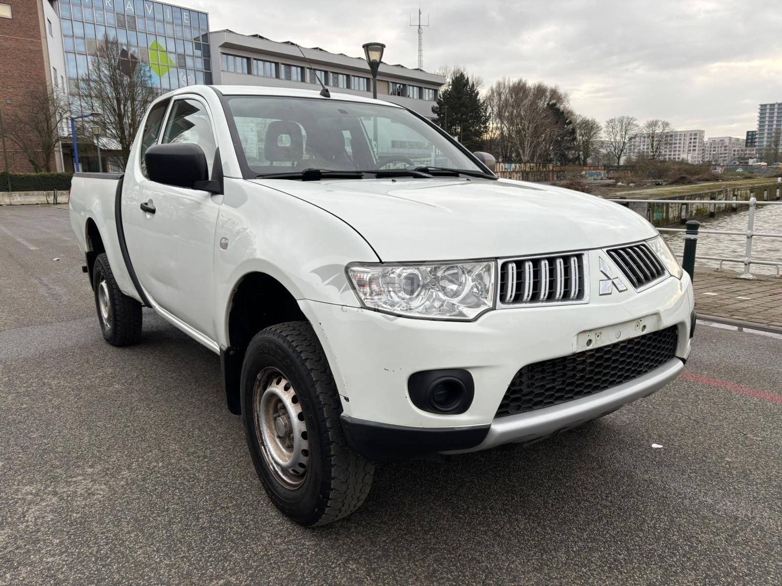Mitsubishi L200 2.5 DI-D 2012