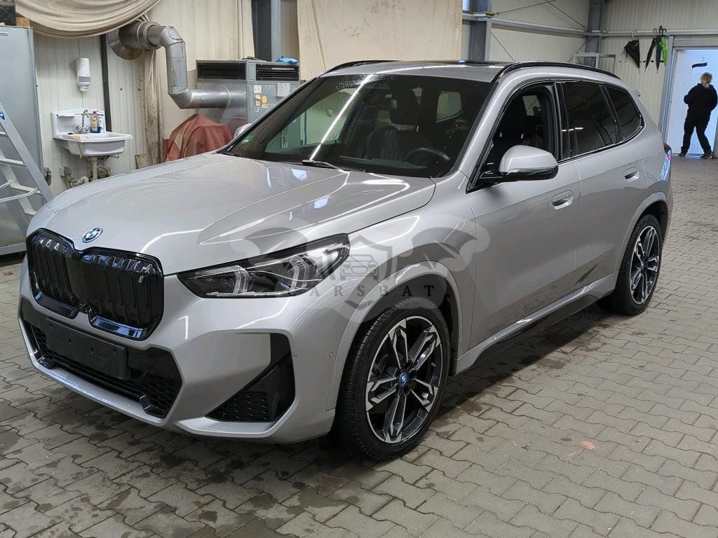 BMW iX1 2022
