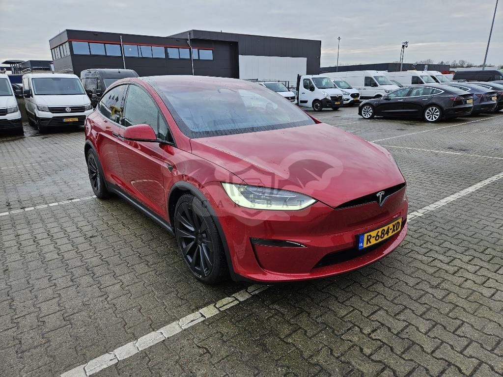 Tesla Model X Plaid 2024