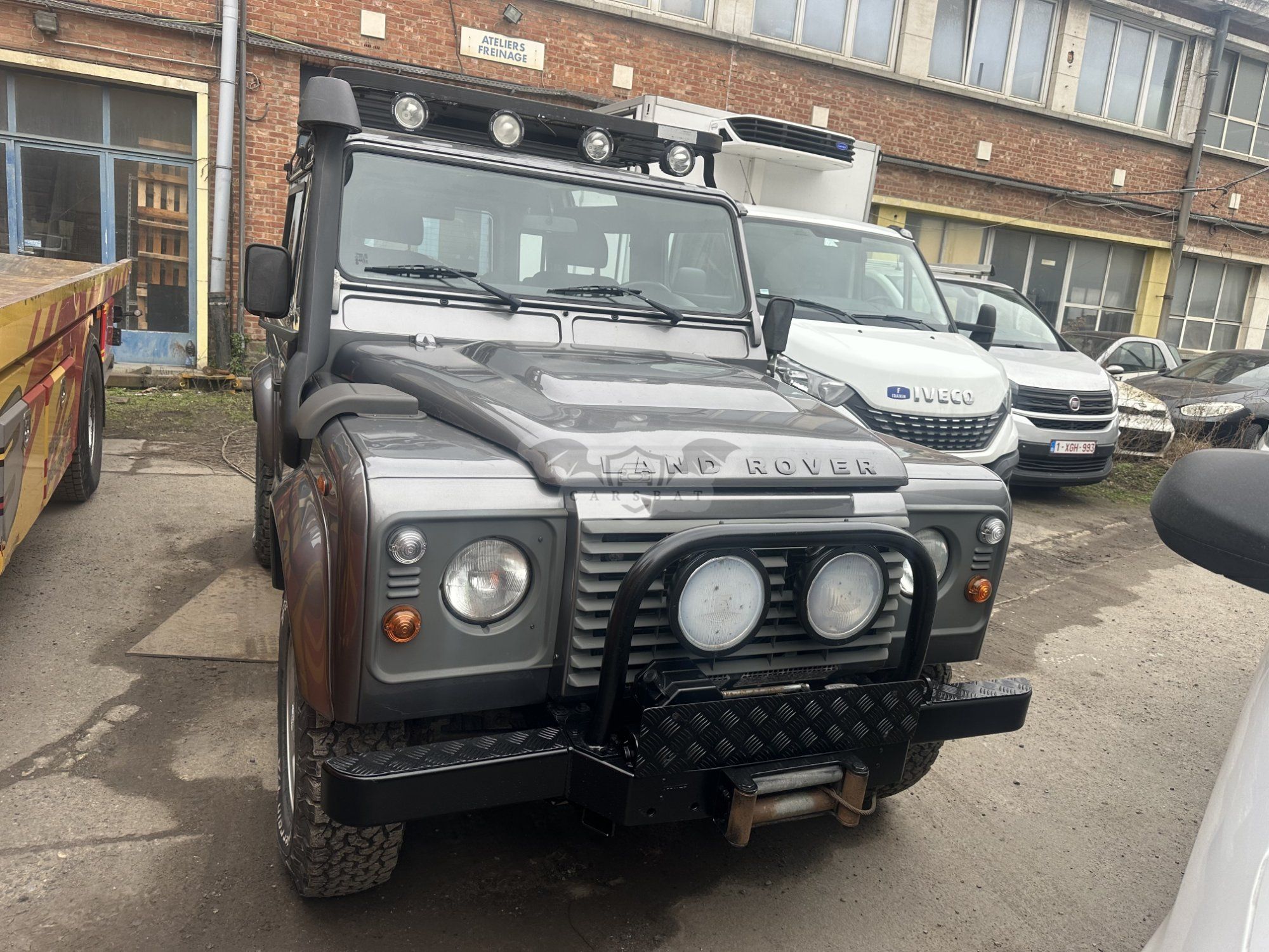 Land Rover Defender 2.4 2010