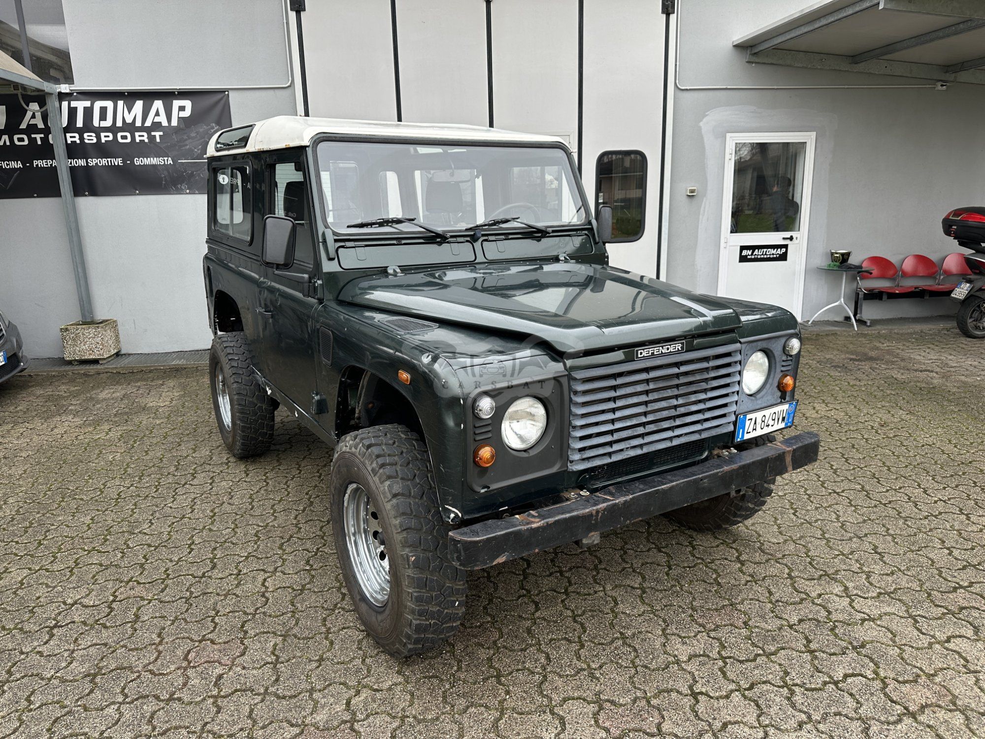 Land Rover Defender 90 TD5 S 2004