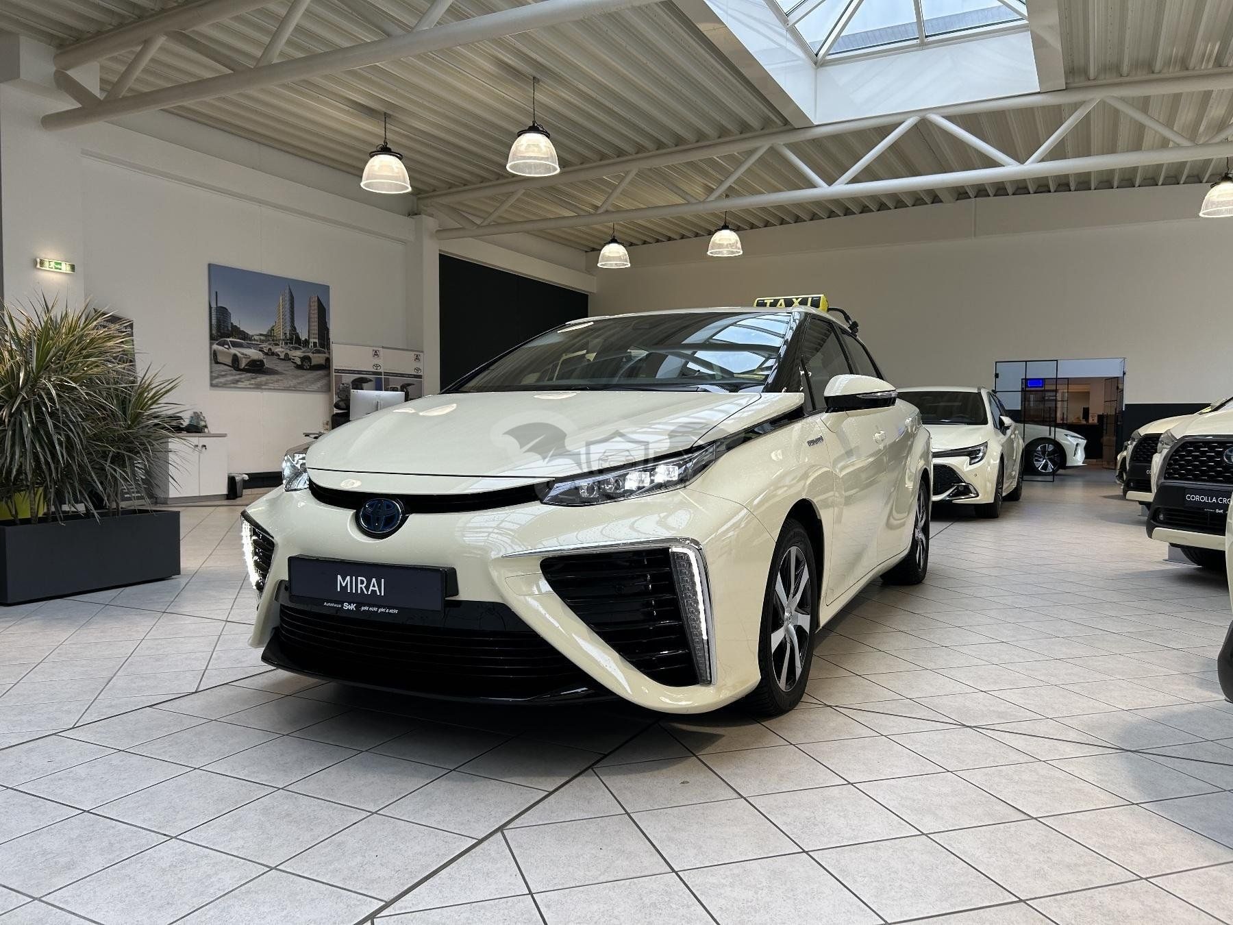 Toyota Mirai FCEV 2020
