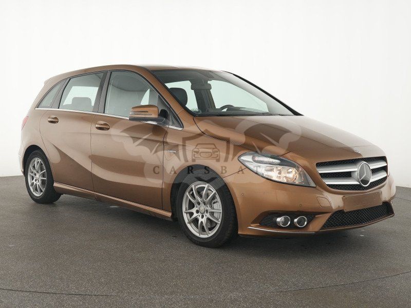 Mercedes-Benz B 180 2012