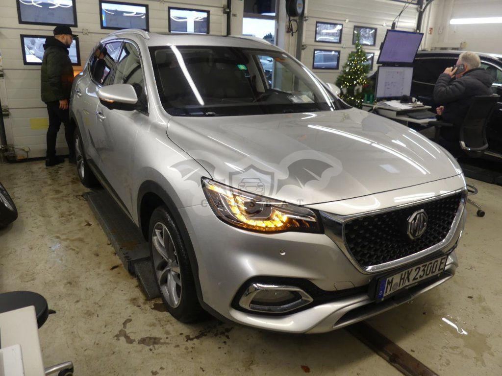 MG EHS Luxury 2022