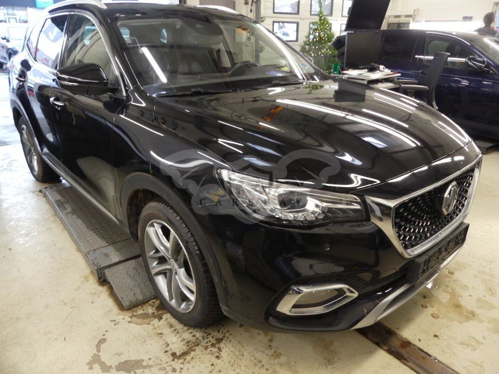 MG EHS Luxury 2022