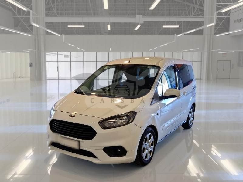 Ford Tourneo Courier 1.5 TDCI Plus 2021