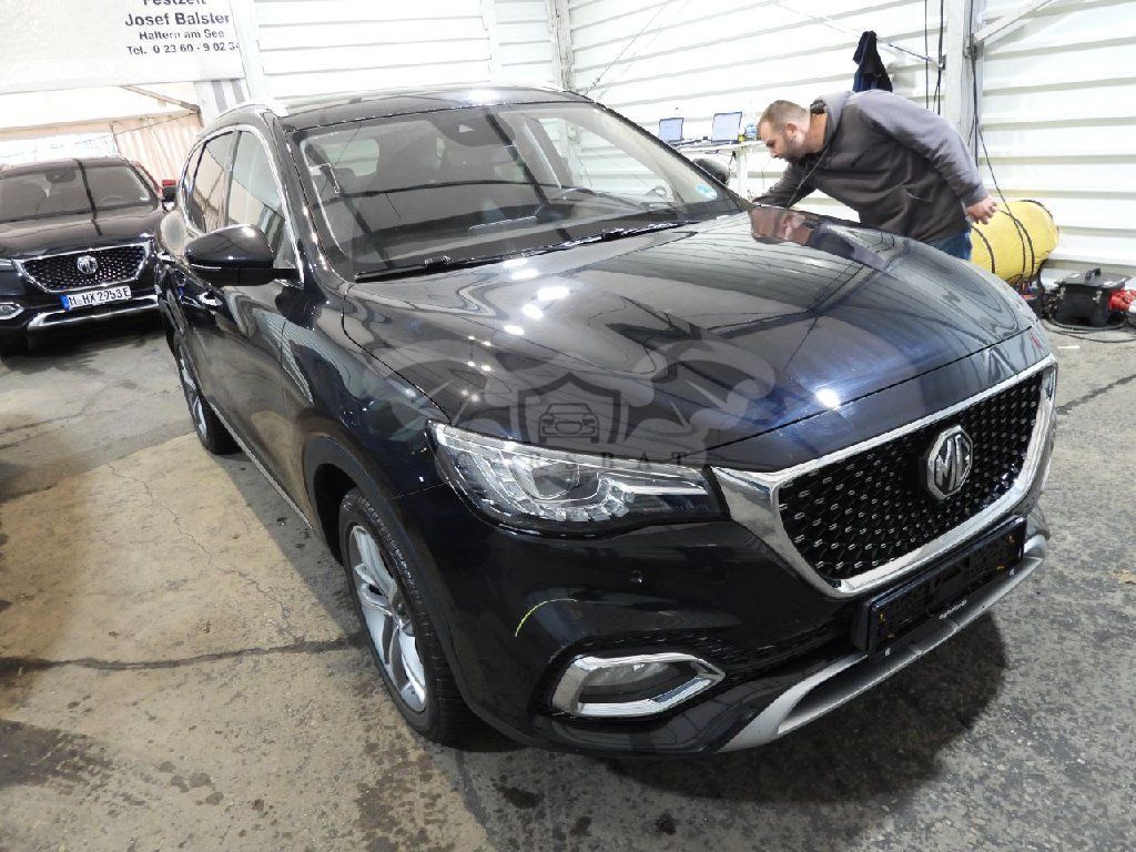 MG EHS Luxury 2022