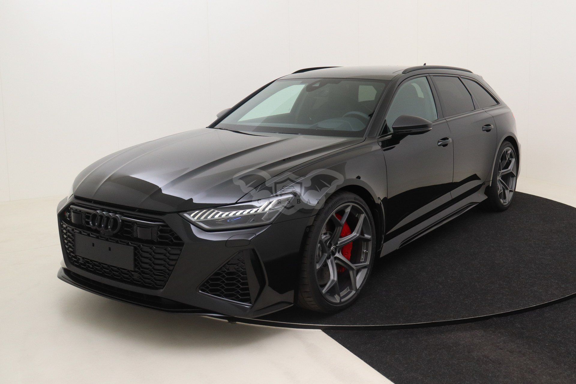 Audi A6 RS6 4.0 TFSI Performance 2024