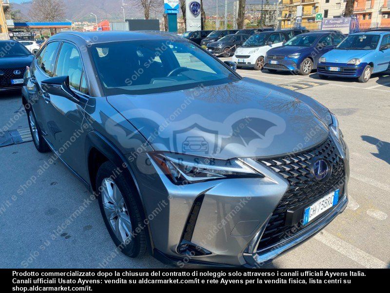 Lexus UX Business 2022