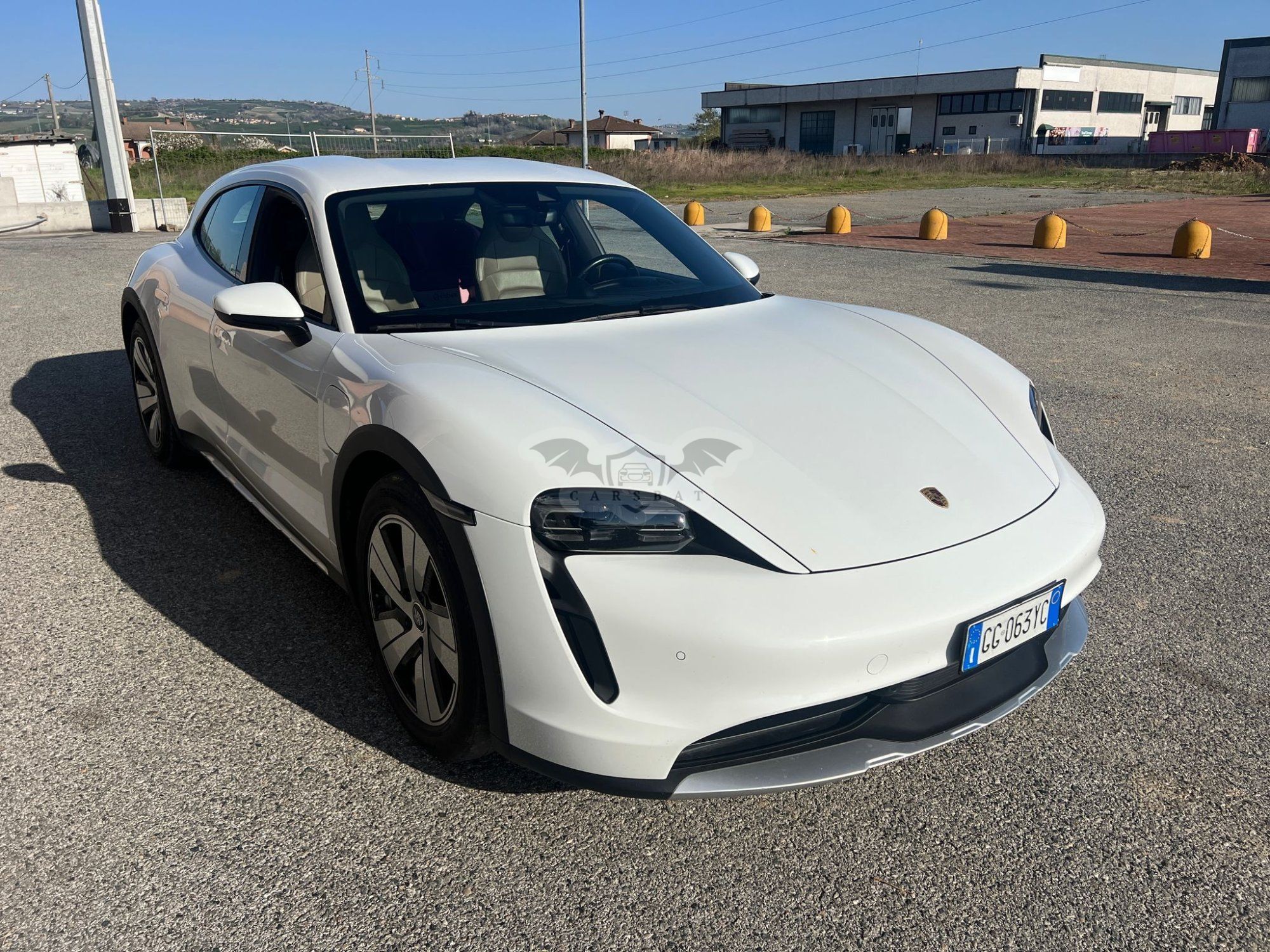 Porsche Taycan Cross Turismo 2021