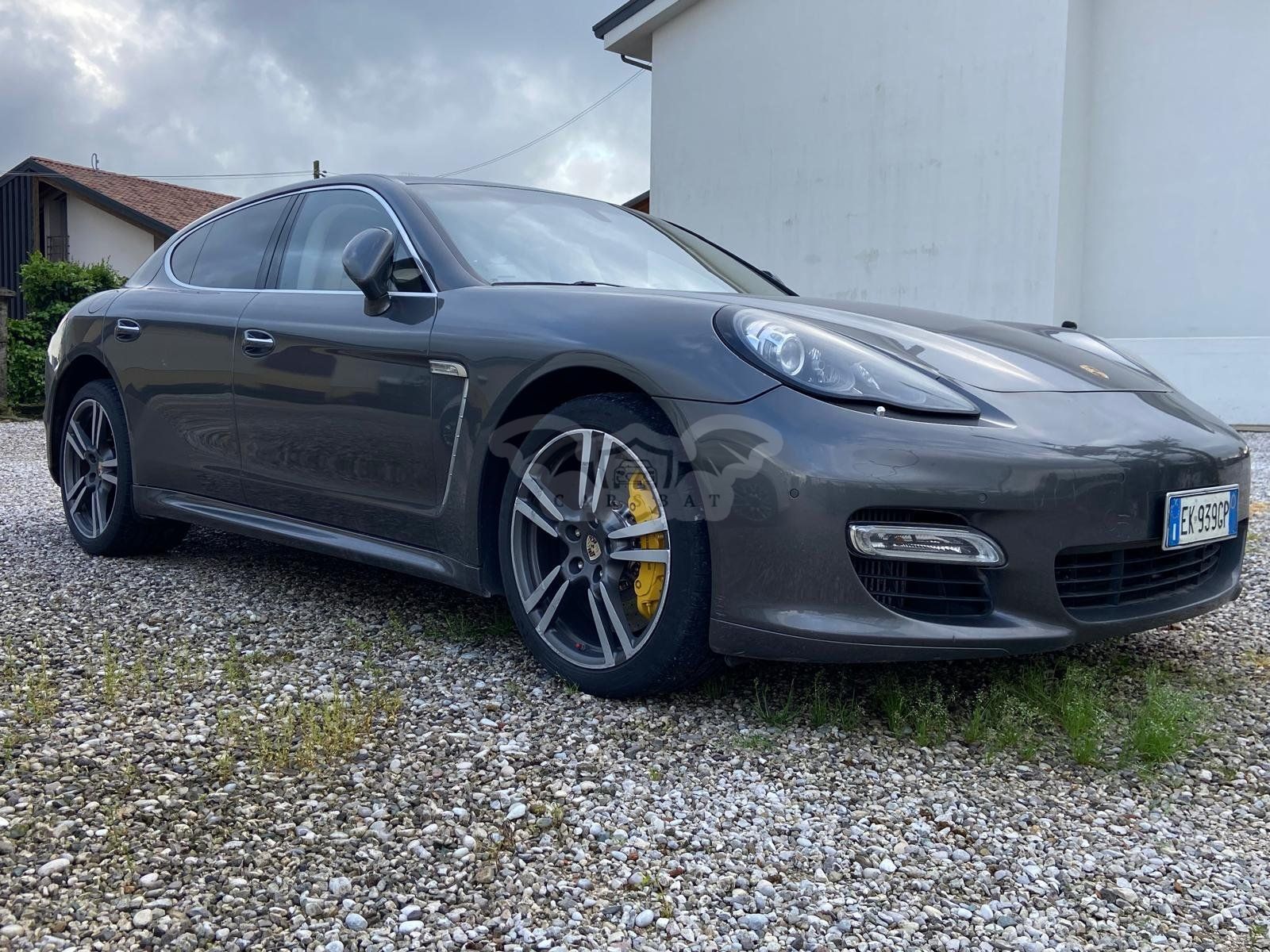 Porsche Panamera Turbo S 4.8 Turbo S 2011