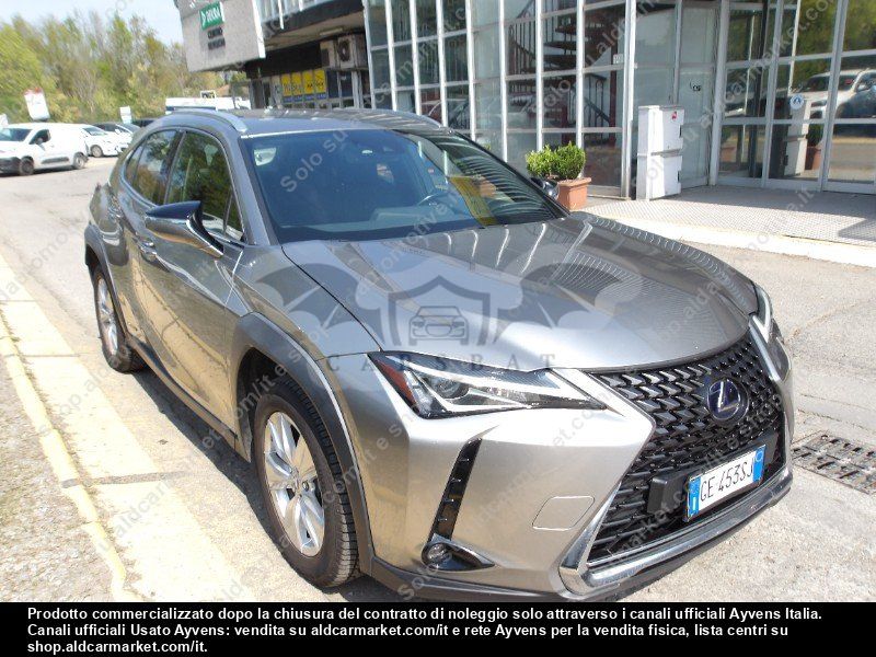 Lexus UX Business 2021