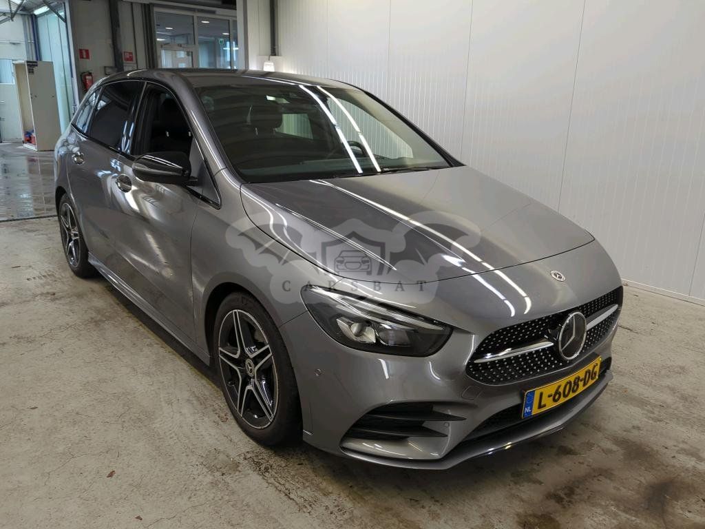 Mercedes-Benz B 180 Business Solution AMG 2021