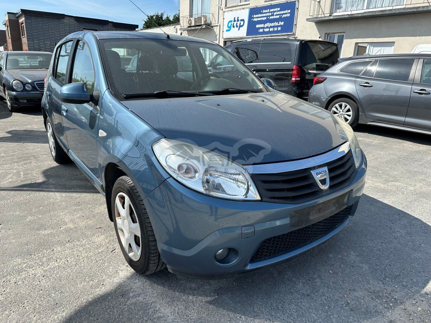 Dacia Sandero 1.2i Laureate 2012