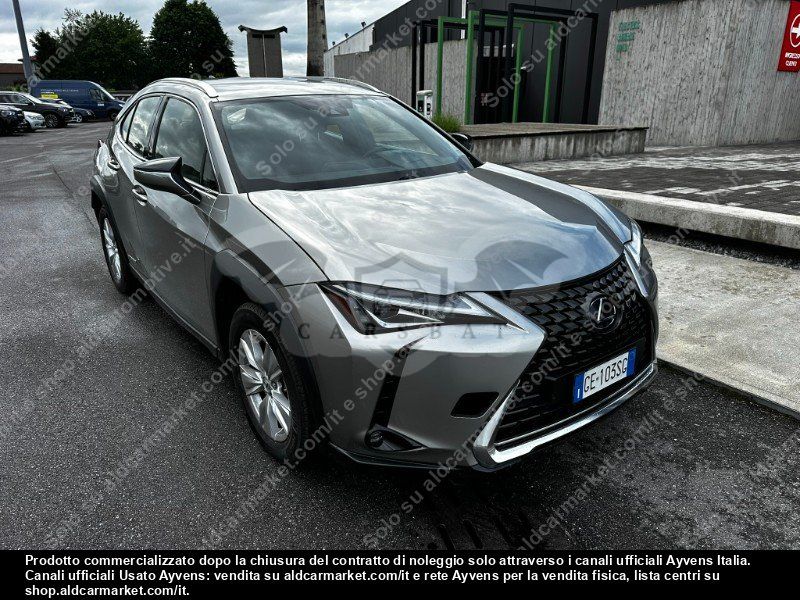 Lexus UX Business 2021
