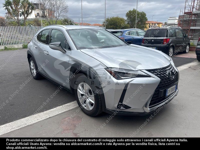 Lexus UX Business 2021